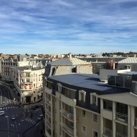 Apartment Victoria Surf 703 : Moderne En Centre Ville Avec Piscine *