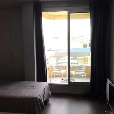 Apartment Victoria Surf 703 : Moderne En Centre Ville Avec Piscine *