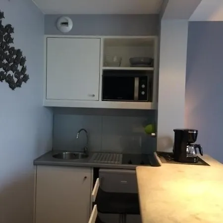 Apartment Victoria Surf 703 : Moderne En Centre Ville Avec Piscine